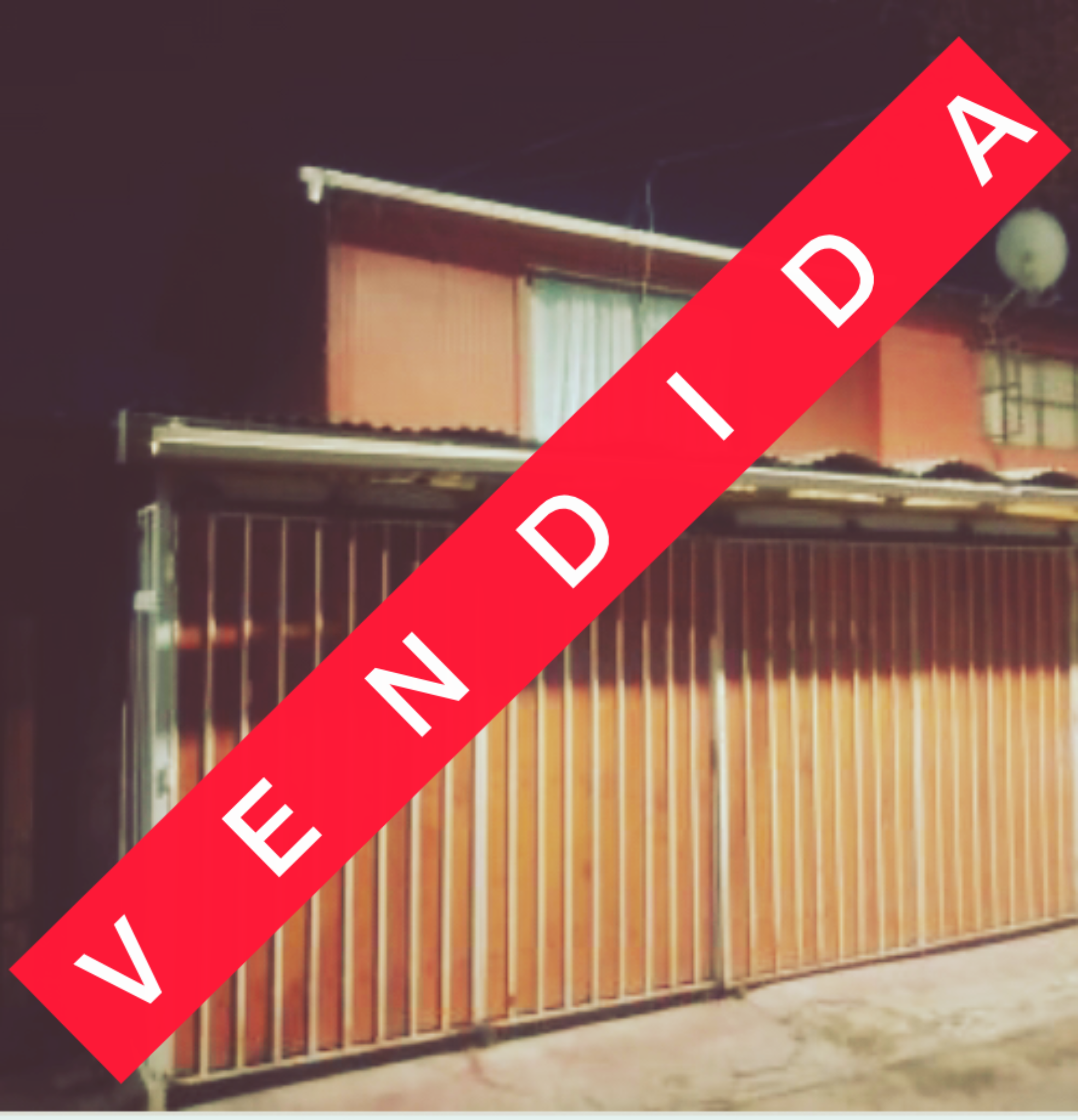 Casa Comuna del Bosque / Solo Contado